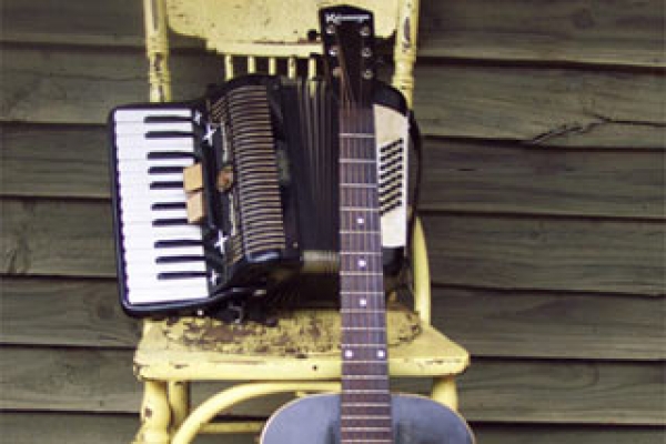 guitar-accordian21214076B-8146-9808-C1F2-4F67C0808665.jpg