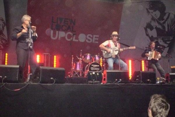 baz-bluesfest-2A71E3AFC-ED62-BF48-411C-7311CBBE4A4C.jpg