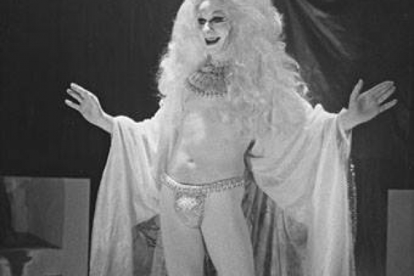 lindsay-kemp-flowers-salome1281DDB988-9183-0D88-BA6F-AE51FD738EBC.jpg