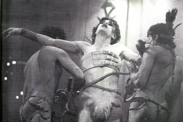 lindsay-kemp-flowers-salome7869B47A3-7A6D-8AED-2DE2-453AD9D5C774.jpg