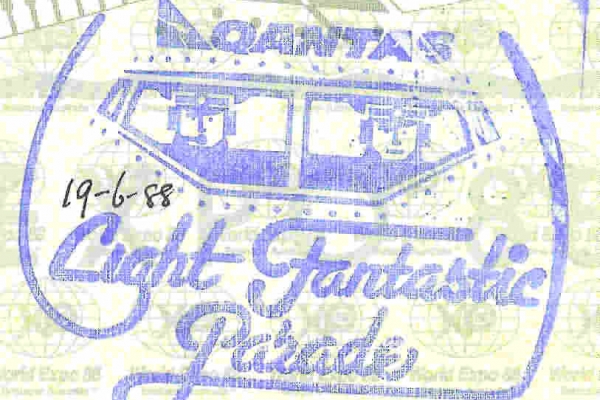 qantaslightfantasticparade9812D8B3-ACF7-3A74-B967-D09FA654A1AB.jpg