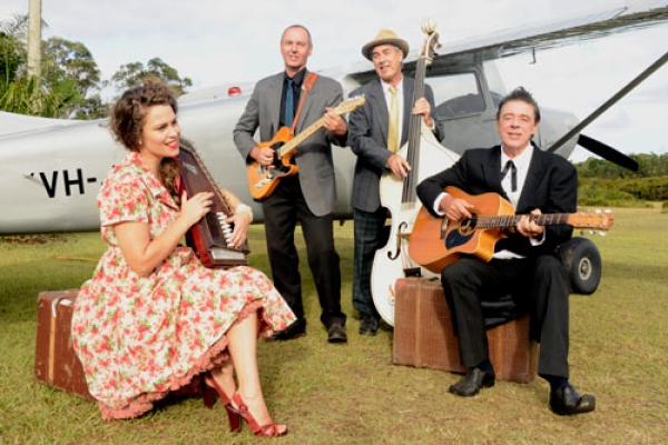 johnny-cash-show-cast-plane-singingD9149BA8-BD27-4F5E-DD90-1E0985945371.jpg
